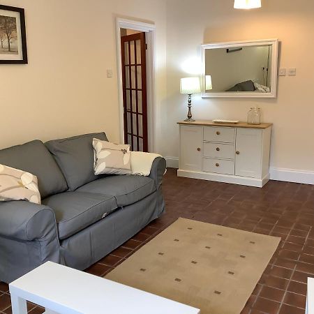 1 - Bed Ground Floor Apartment Tenby Esterno foto